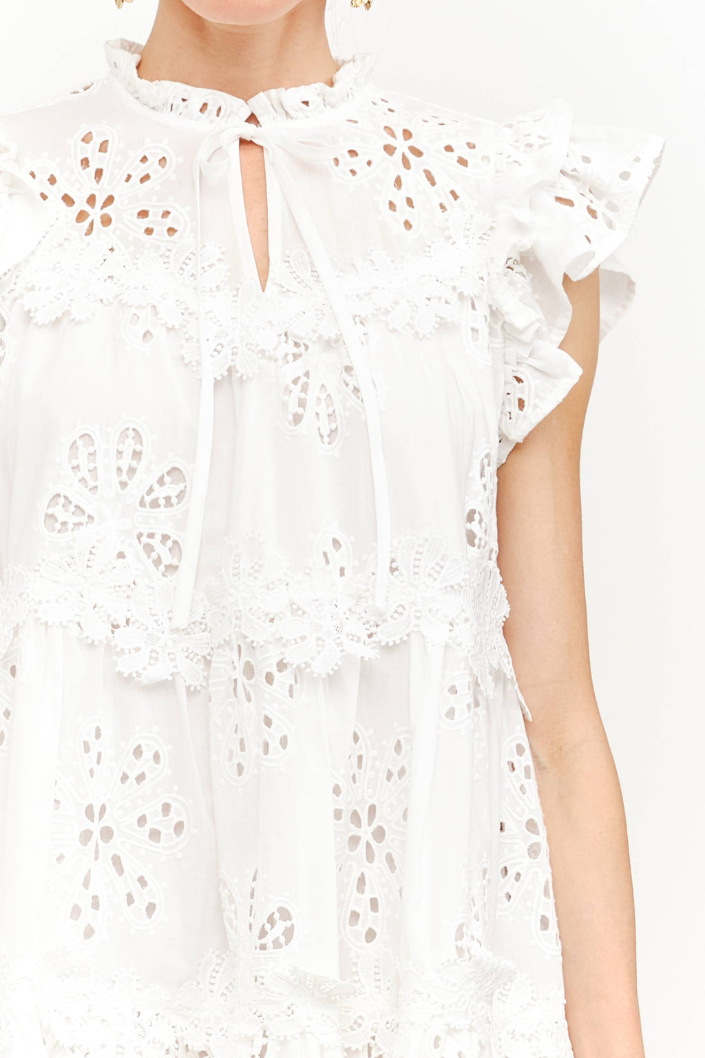 Annie Dress in White Floral Embroiderery