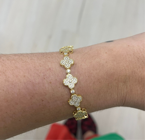 Annie Clover Tennis Bracelet in Gold