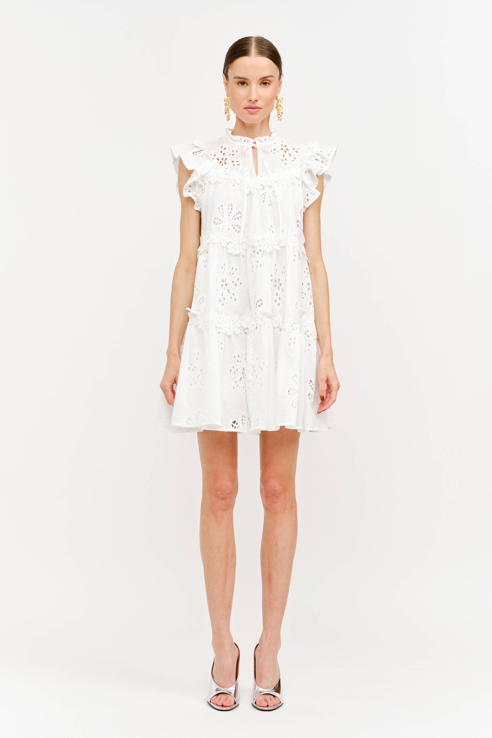 Annie Dress in White Floral Embroiderery