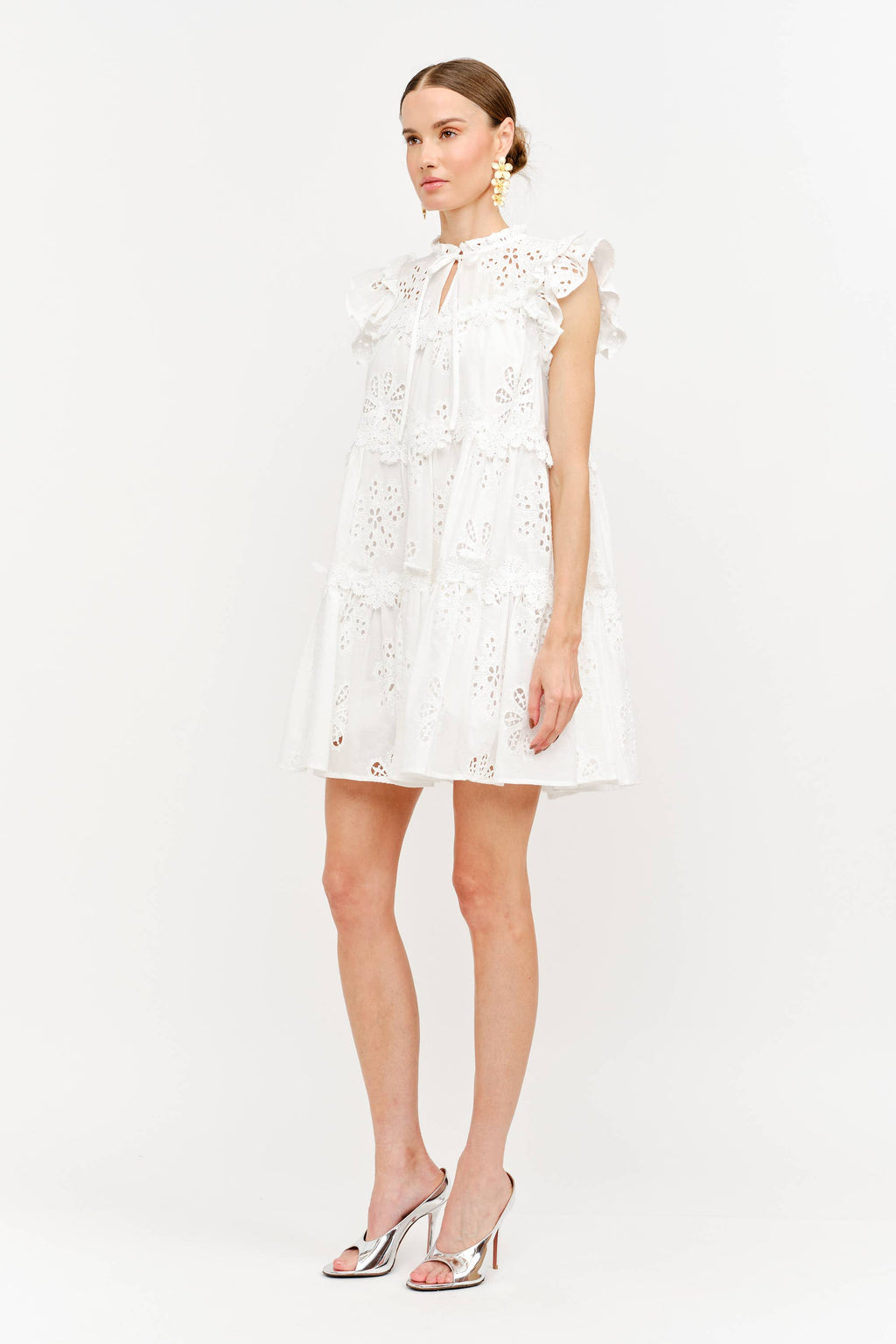 Annie Dress in White Floral Embroiderery