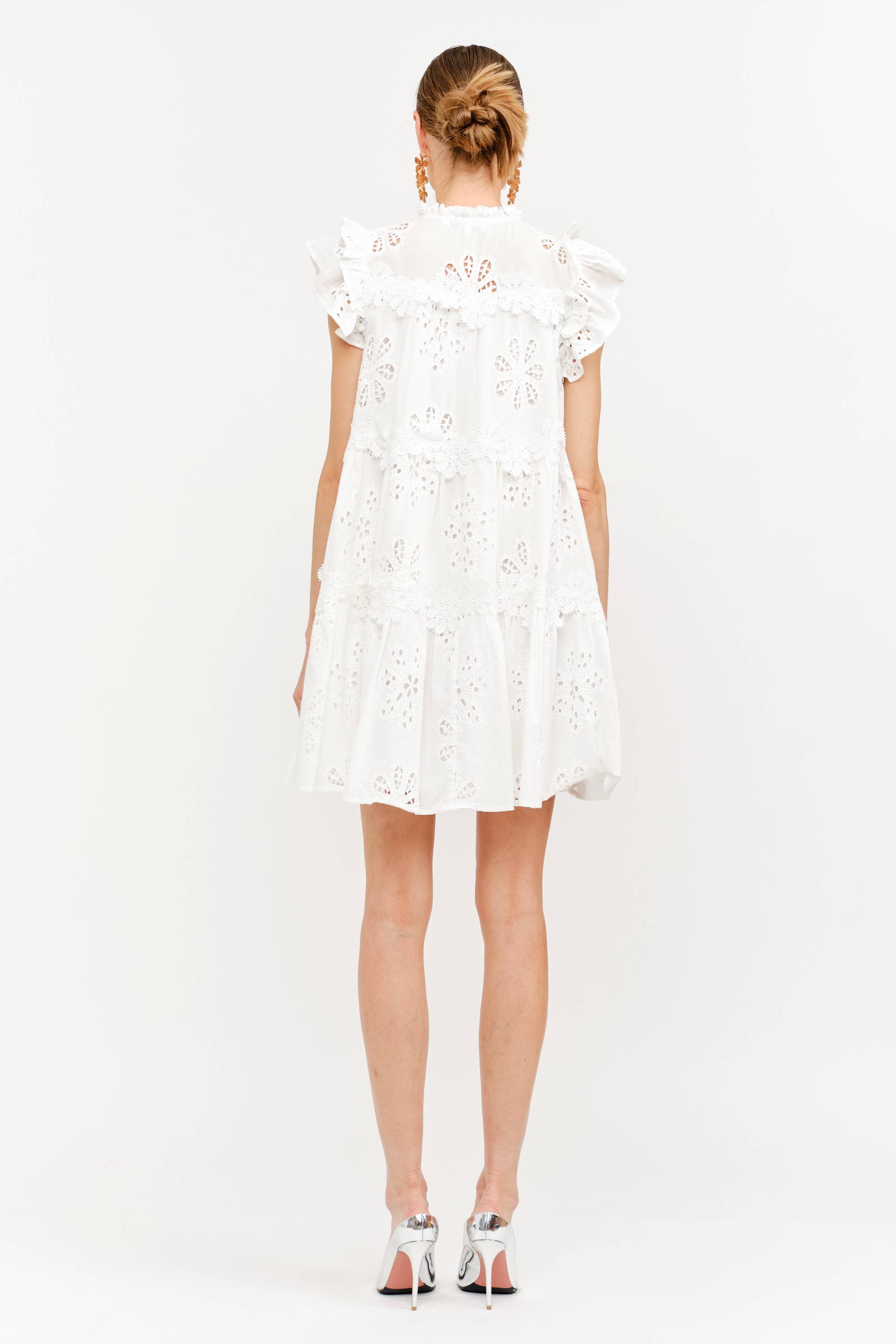 Annie Dress in White Floral Embroiderery
