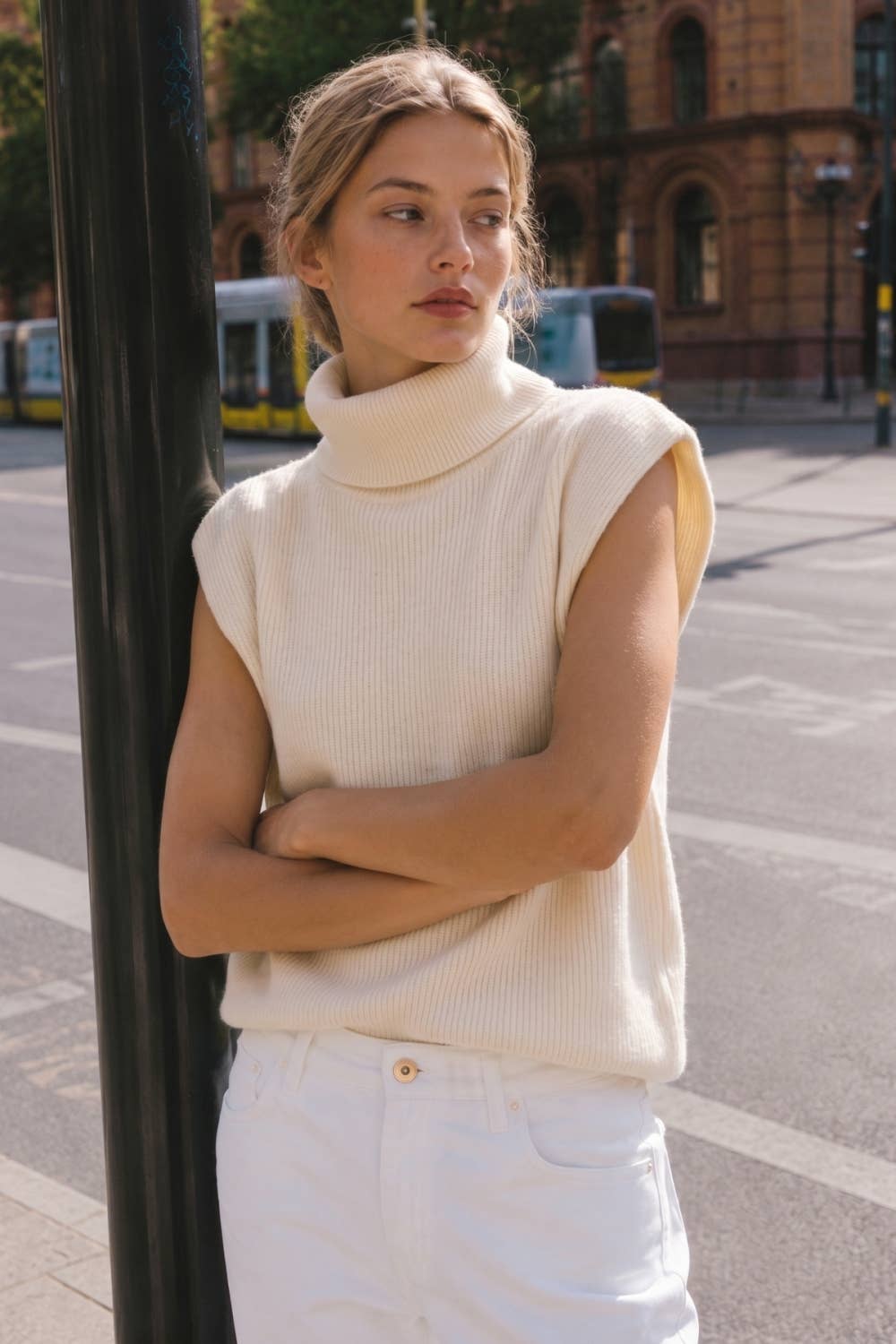 Kiki Ribbed Sleeveless Turtleneck Sweater in Off White