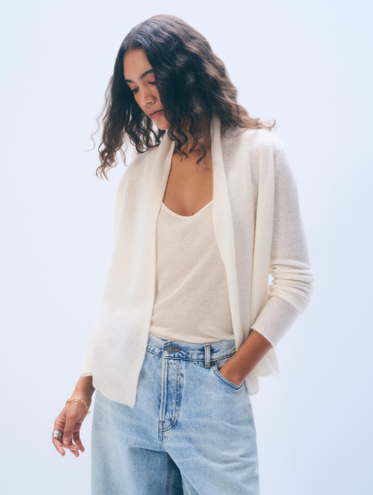SOFT WHITE-