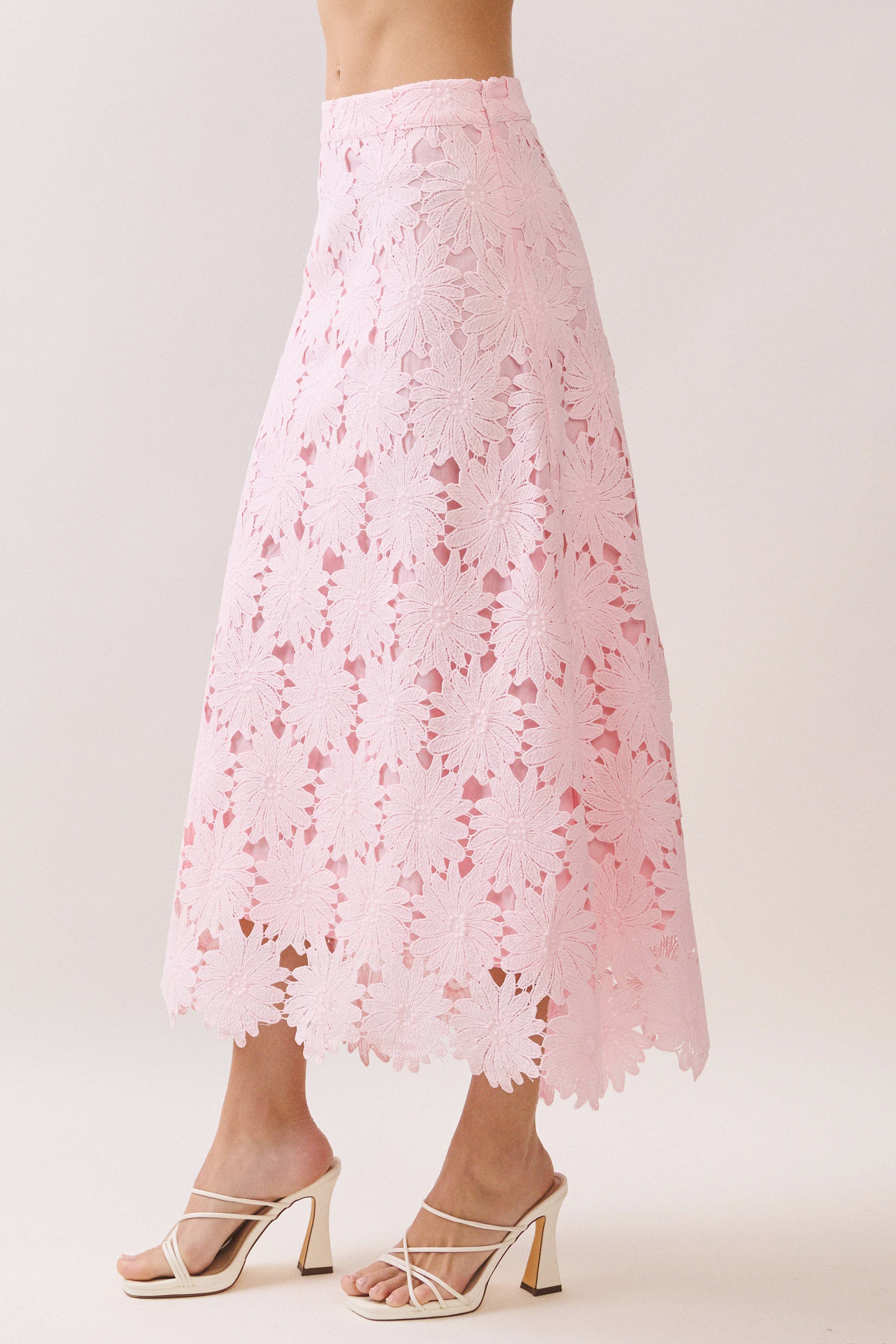 Gracie Floral Lace Scalloped Hem Midi Skirt in Light Pink