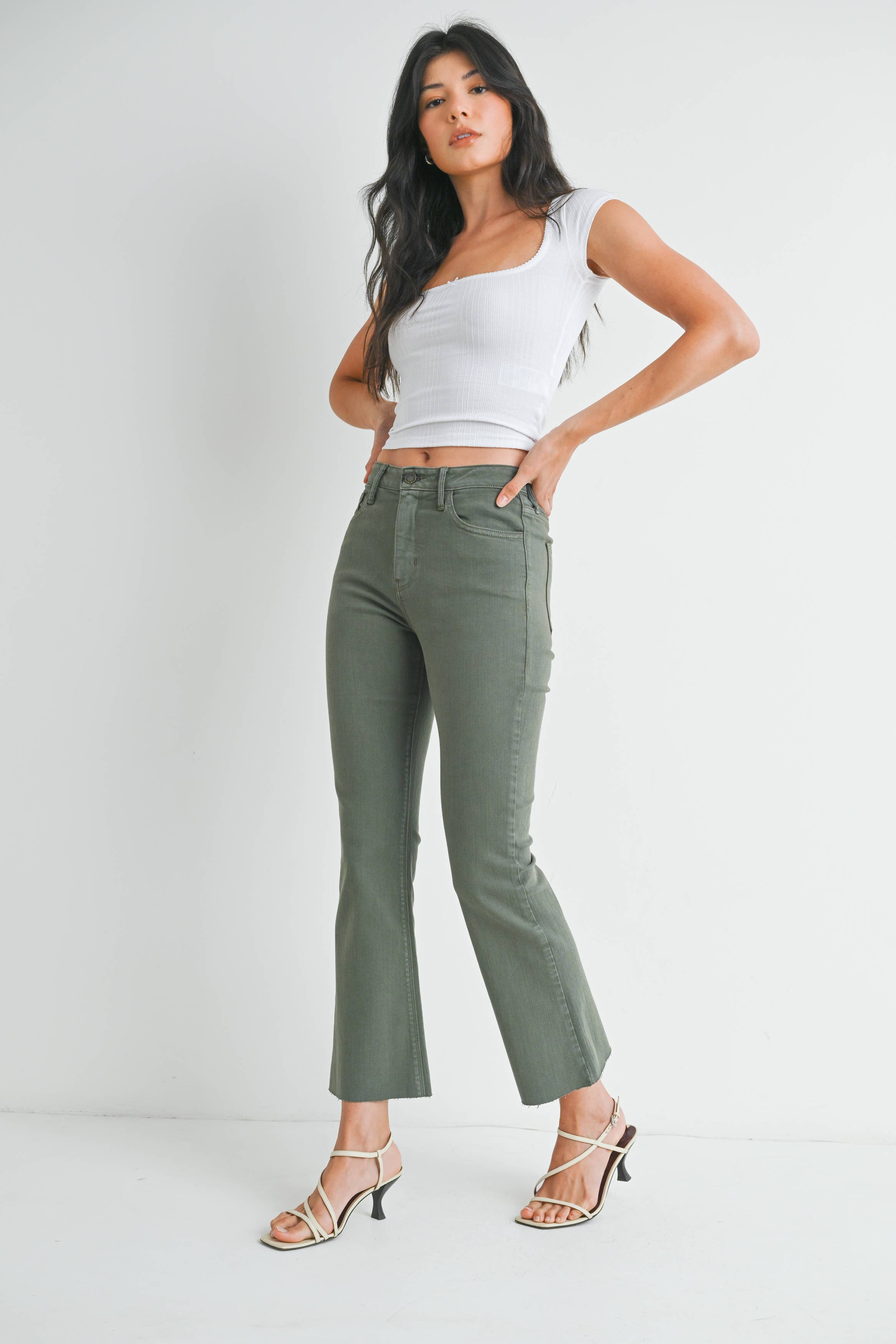 Clara Kick Crop in Vintage Olive