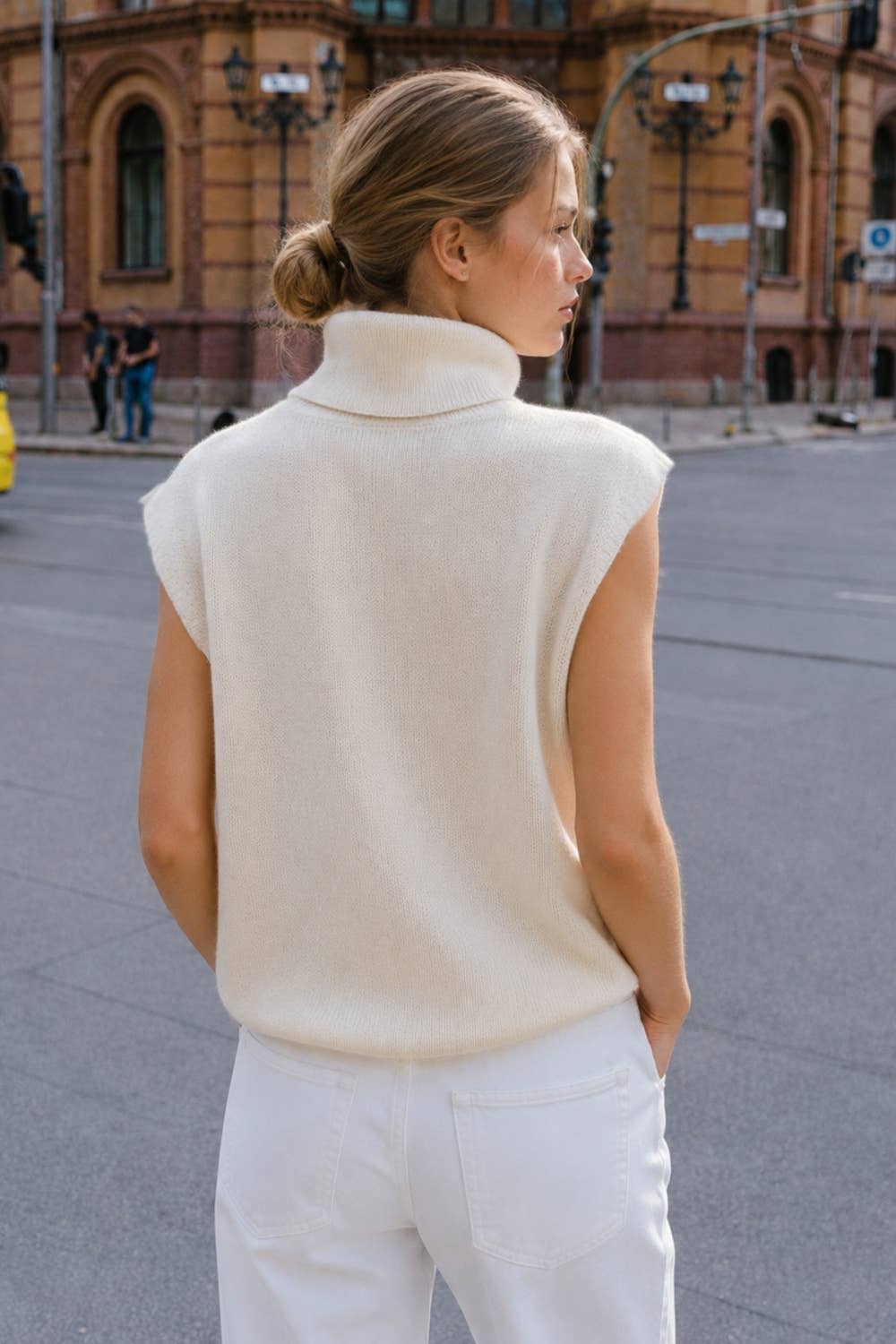Kiki Ribbed Sleeveless Turtleneck Sweater in Off White