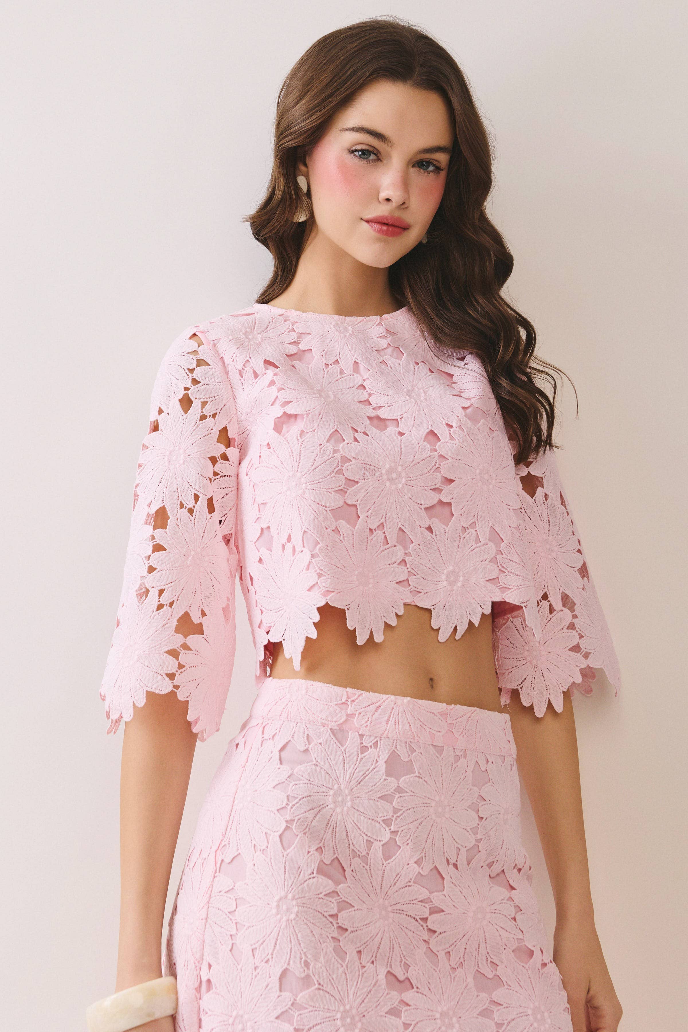 Gracie Floral Lace Cropped Top in Light Pink