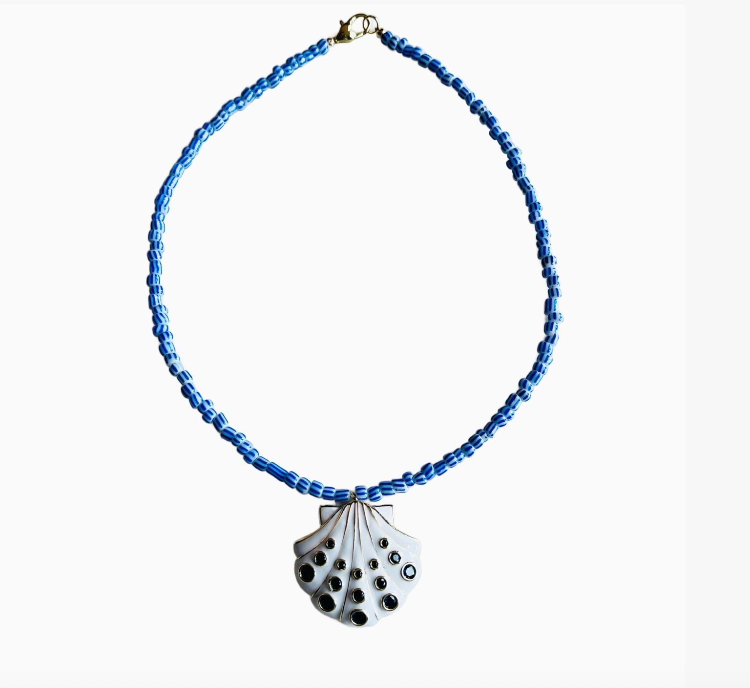 The Patriotic Shell Necklace with White Shell