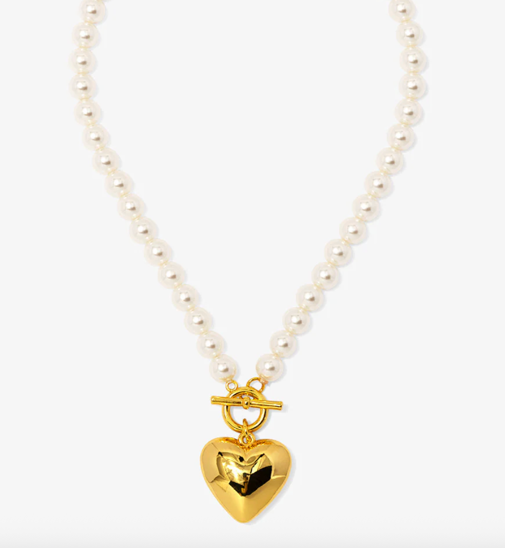 GG Heart Charm Pearl Collar Necklace