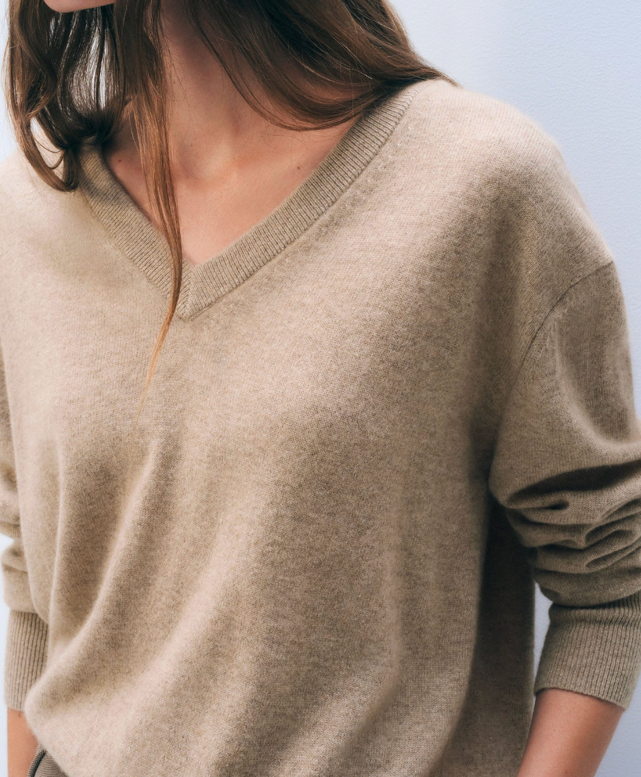 White + Warren Cashmere V Neck in Natural Heather
