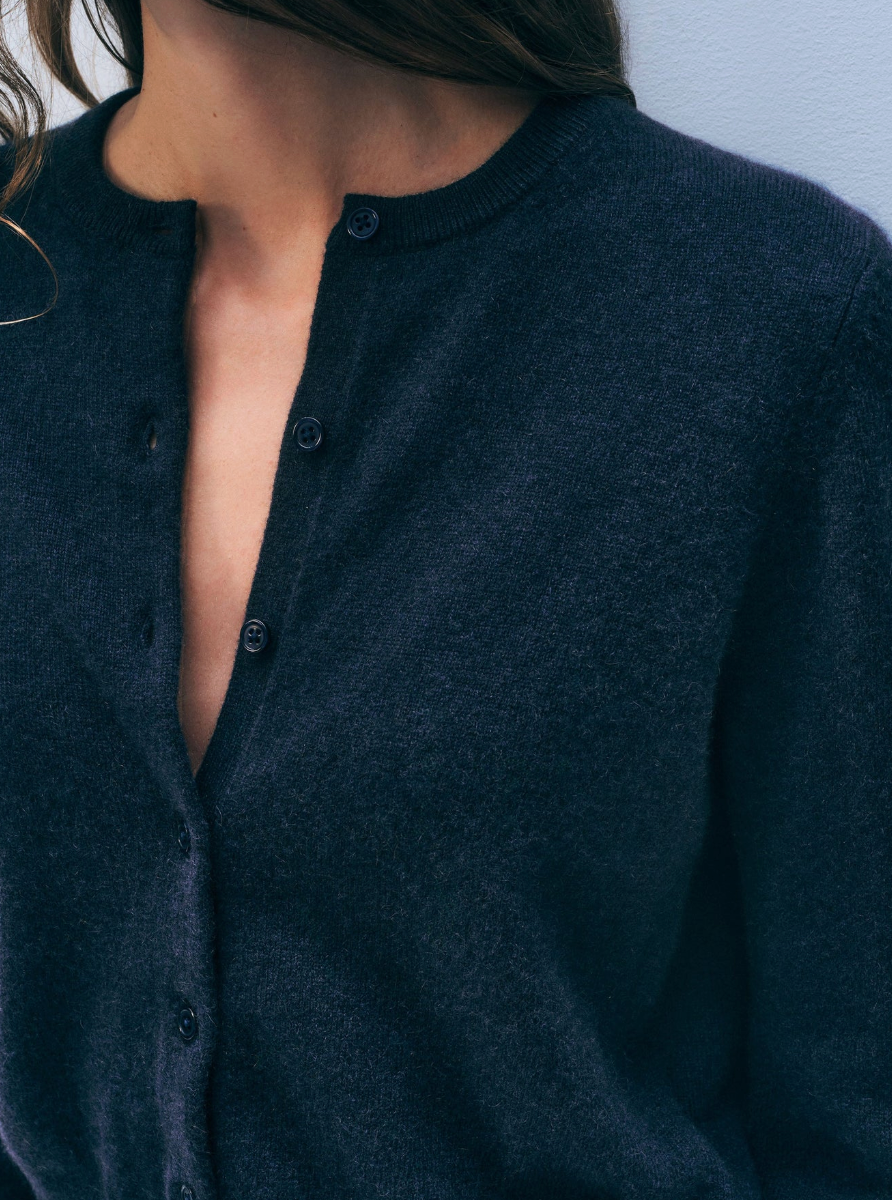White + Warren Cashmere Crewneck in Deep Navy