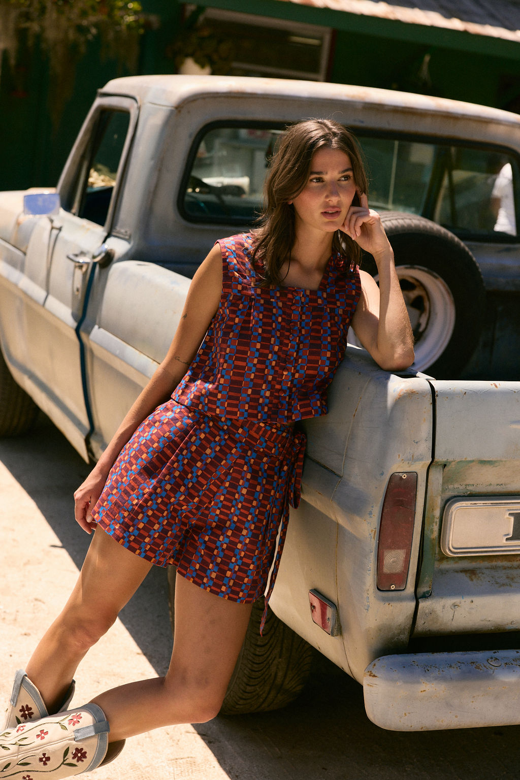 Nellie Top, Tessera