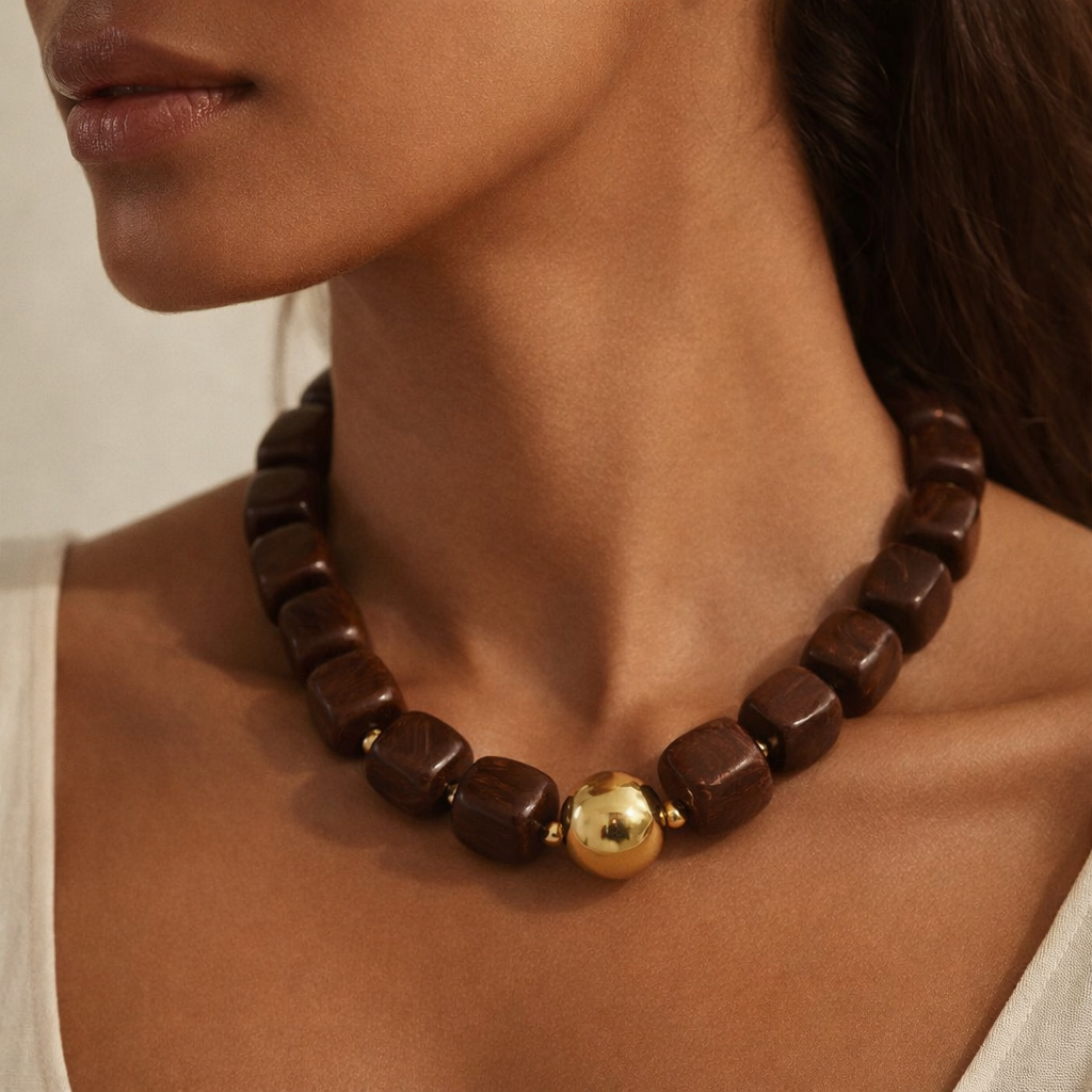 Patty Beaded Necklace in Brown