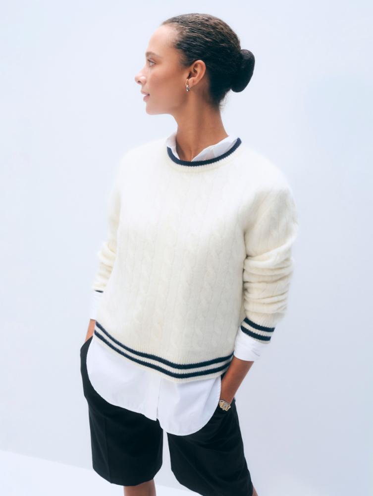 SOFT WHITE / DEEP NAVY