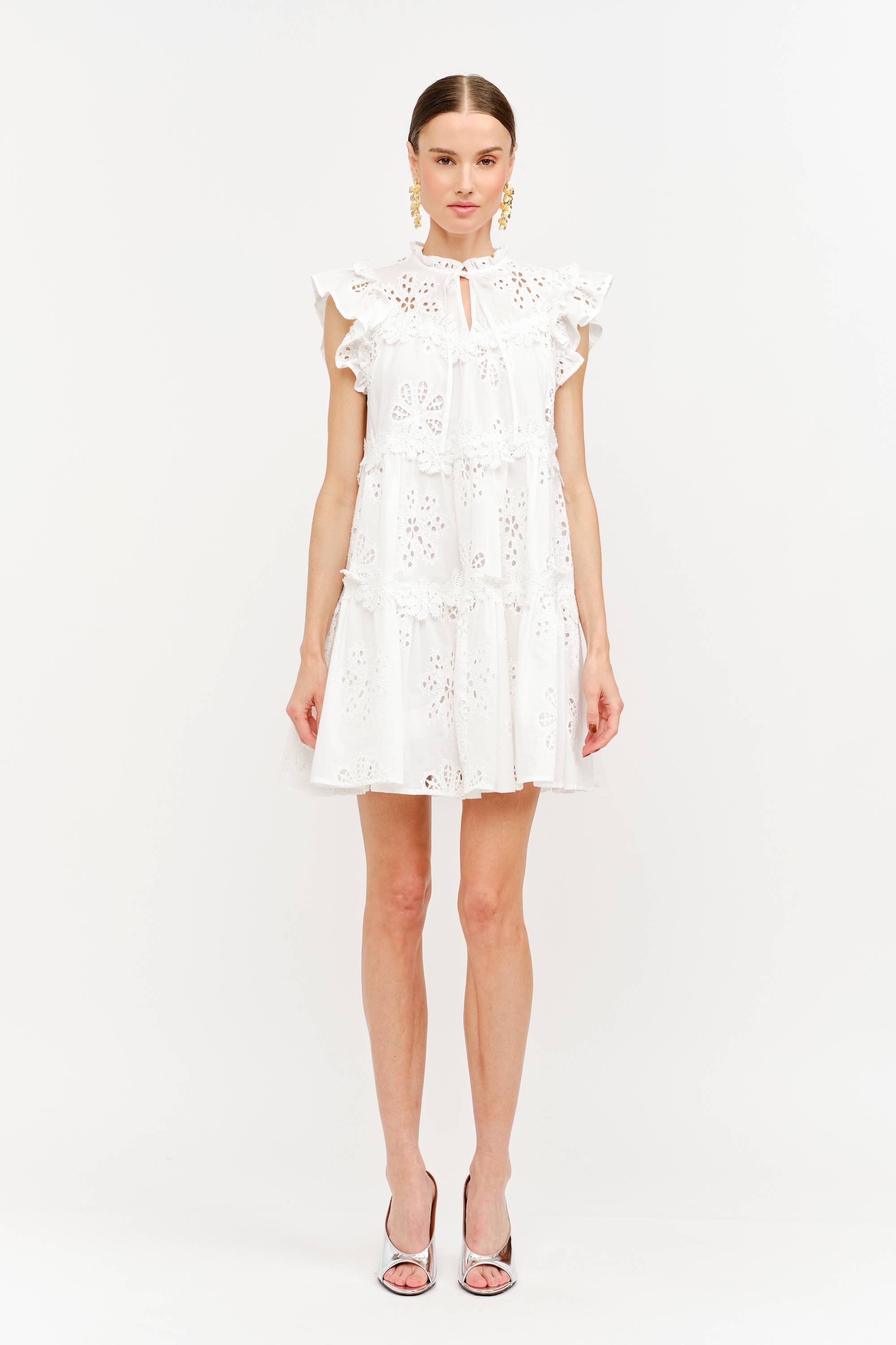 Annie Dress in White Floral Embroiderery