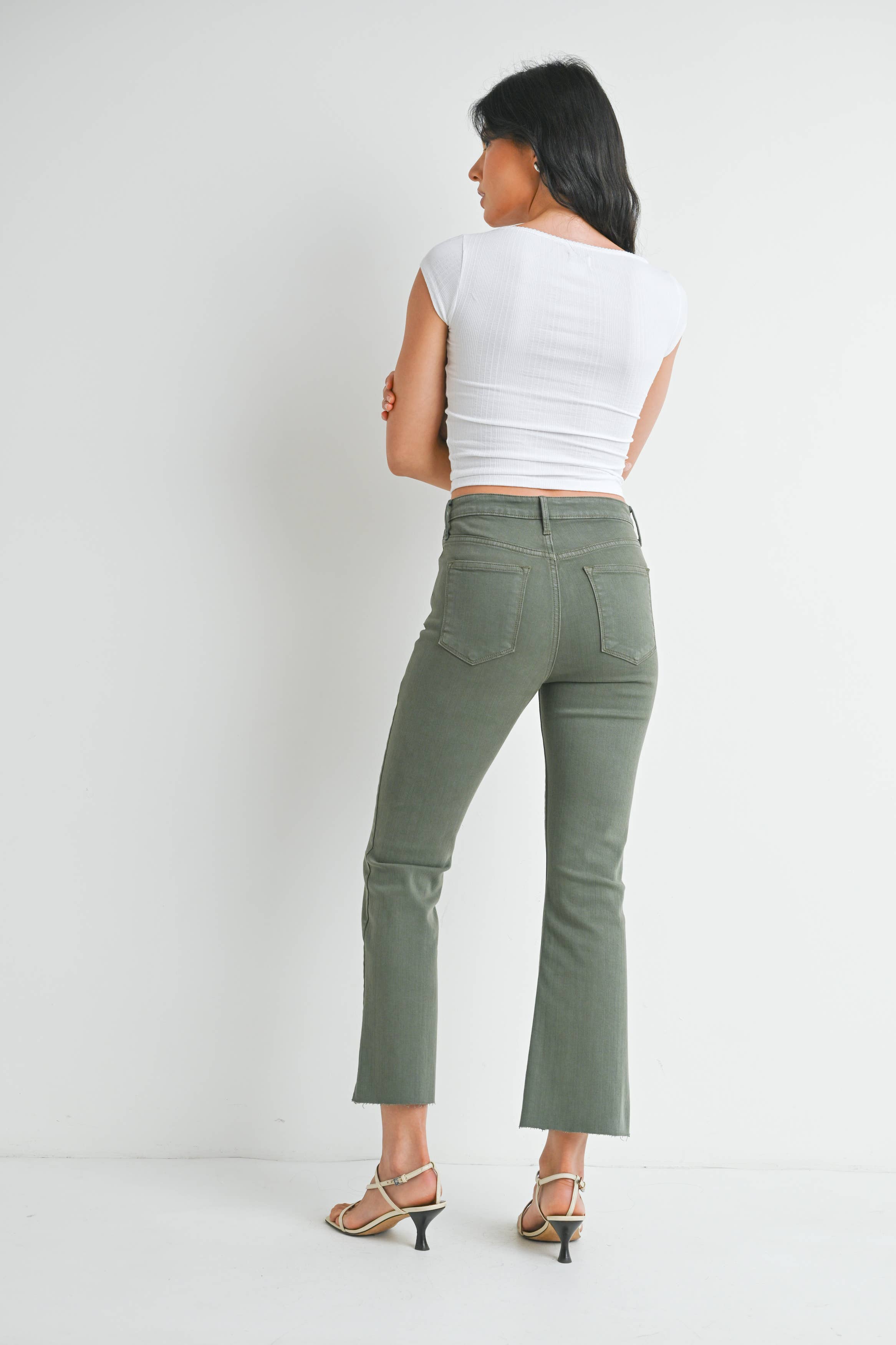 Clara Kick Crop in Vintage Olive