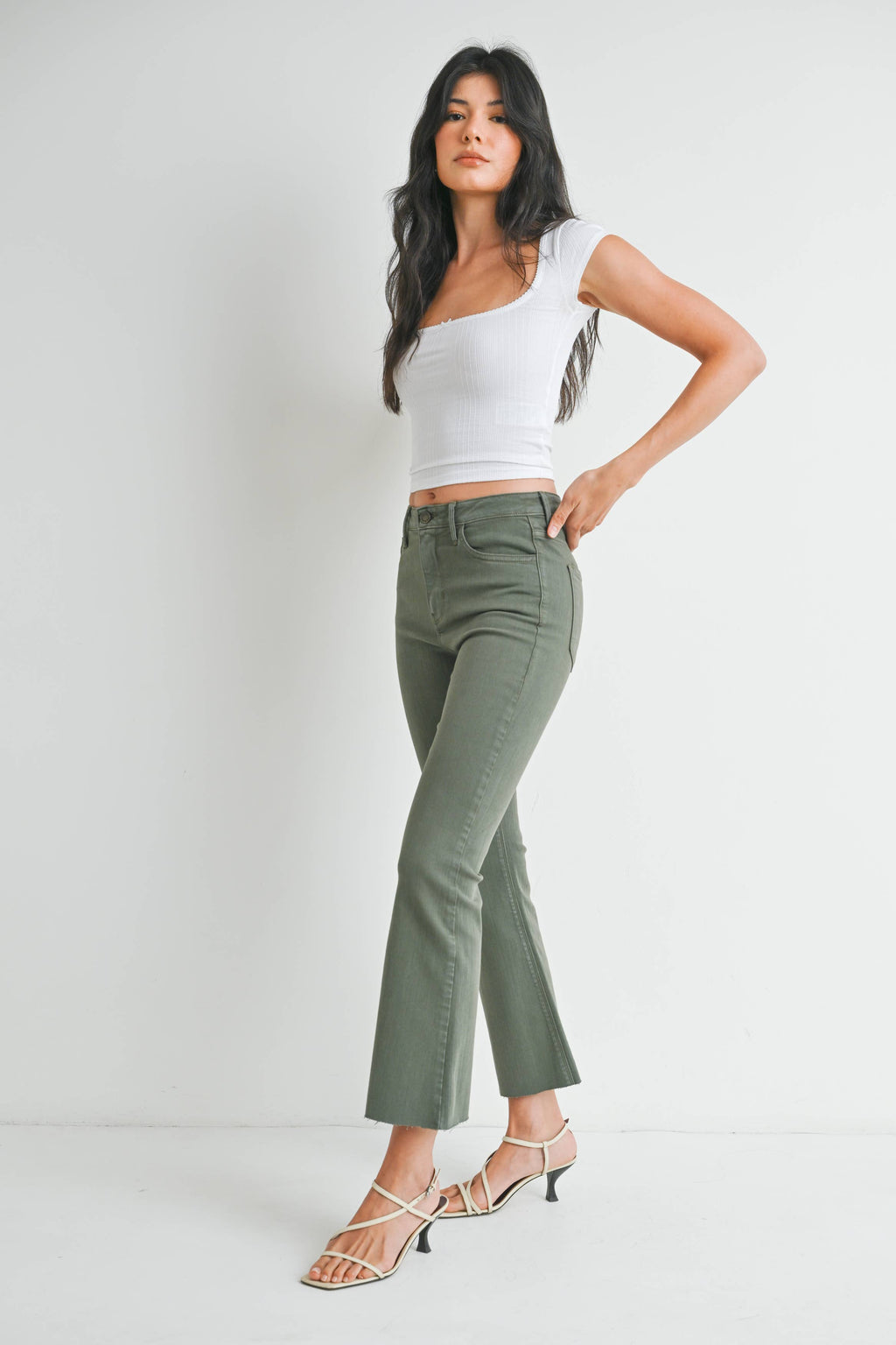 Clara Kick Crop in Vintage Olive