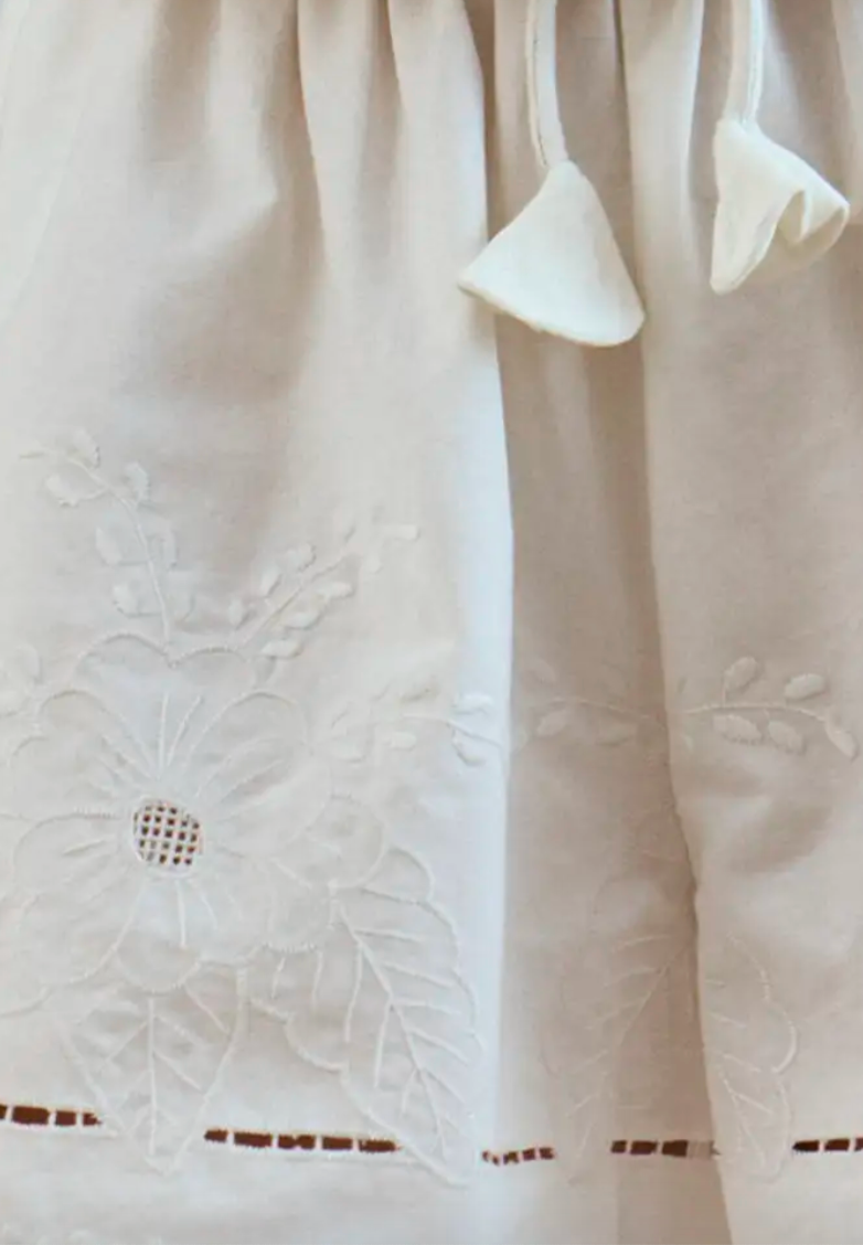 Hunter Bell Fern Short in White Embroidery