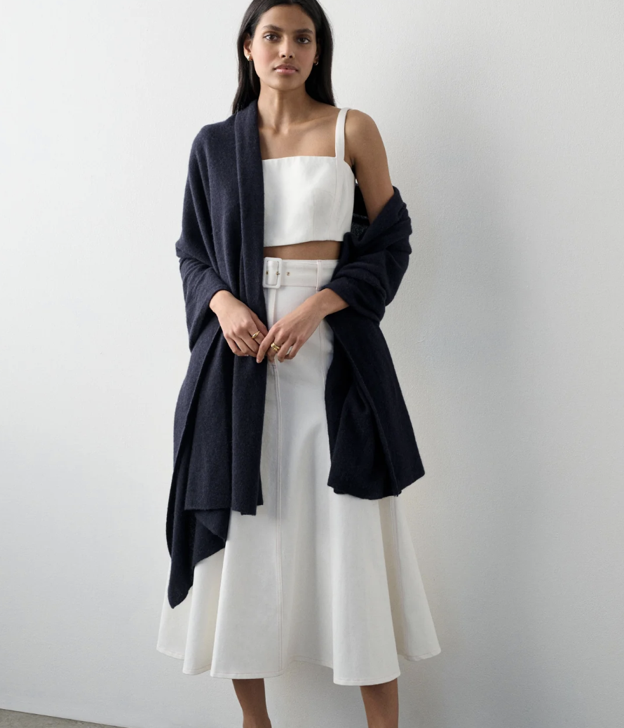 White + Warren Cashmere Travel Wrap in Navy