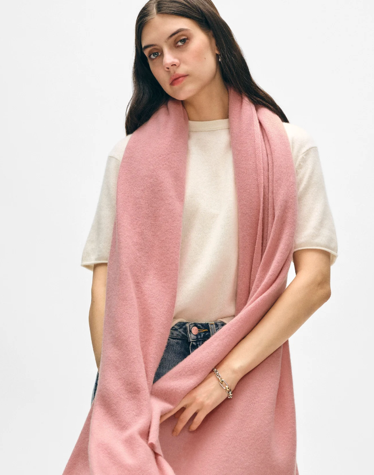 White + Warren Cashmere Travel Wrap in Faded Rose