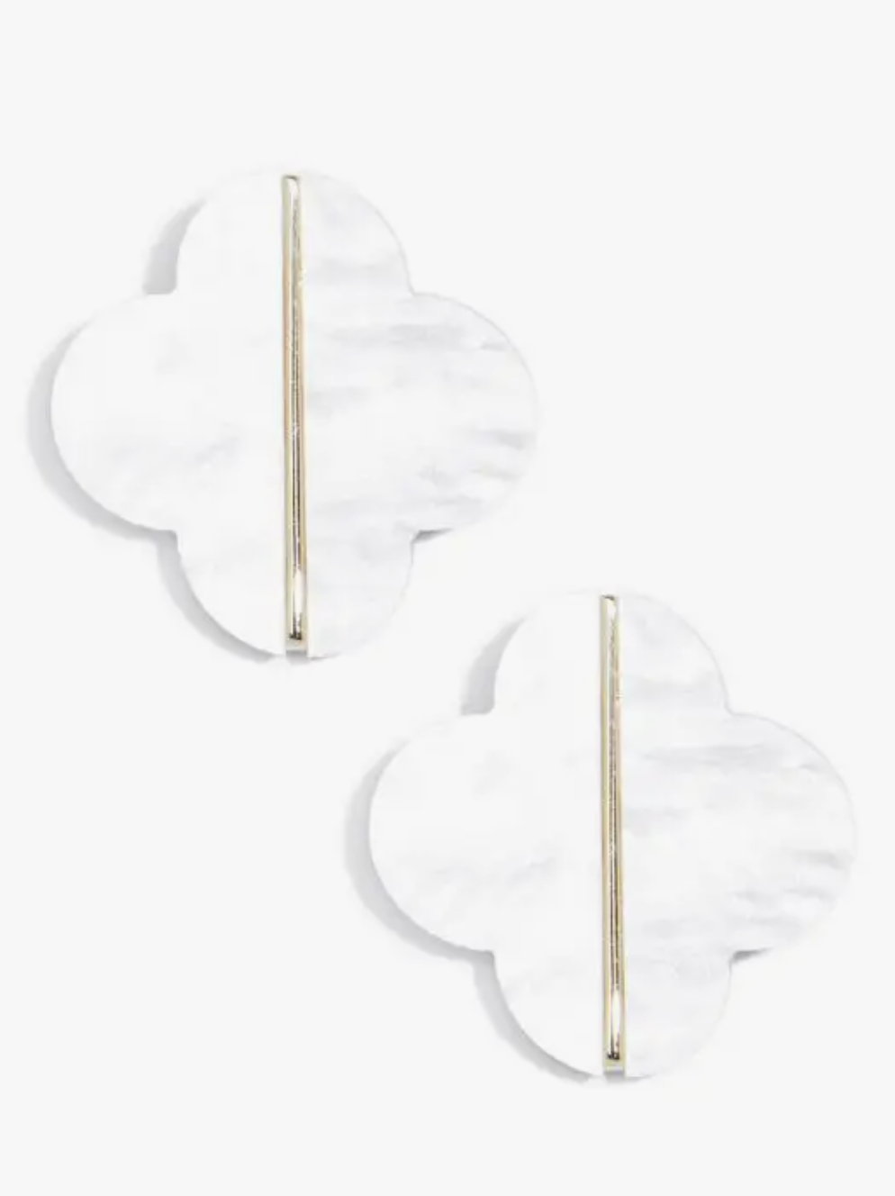 Clover Earrings in Pearl