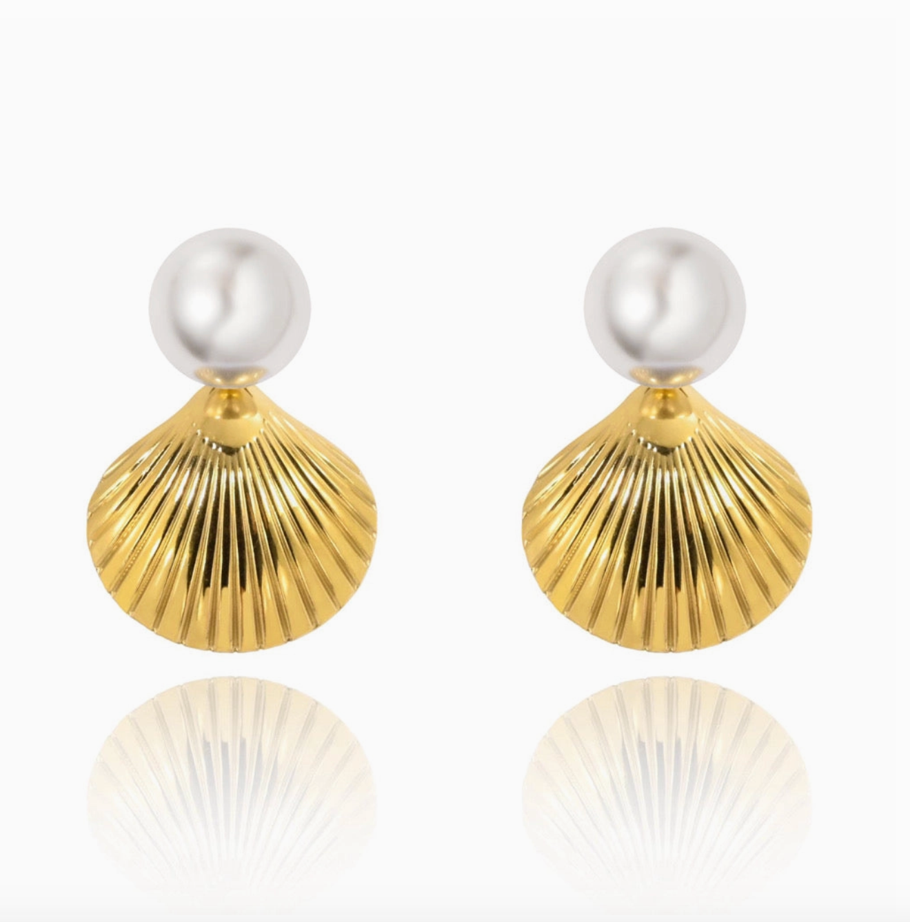 Pearl and Gold Shell Earring