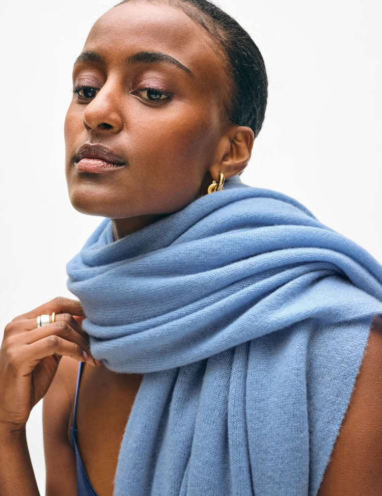 White + Warren Cashmere Travel Wrap in Soft Blue