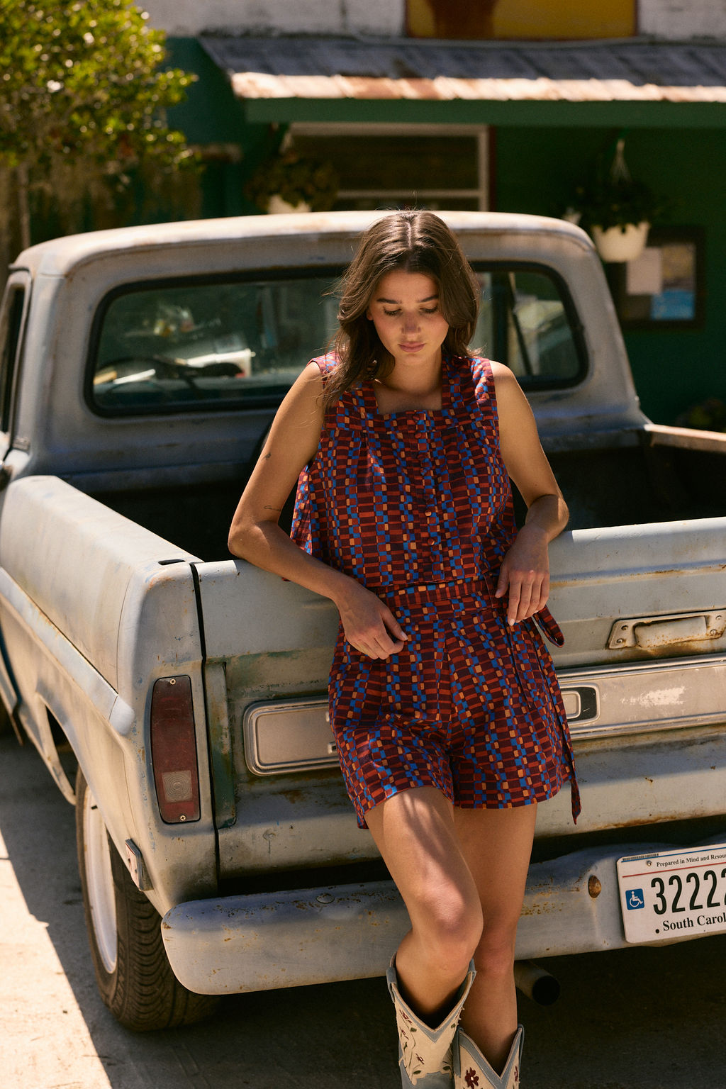 Nellie Top, Tessera